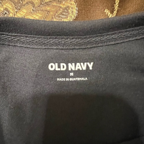 Men’s old navy size XL and M graphic long sleeve shirts - Picture 3 of 4